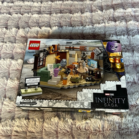 LEGO Marvel 76200 Avengers Endgame Bro Thors New Asgard 265 Pieces - Picture 2 of 2